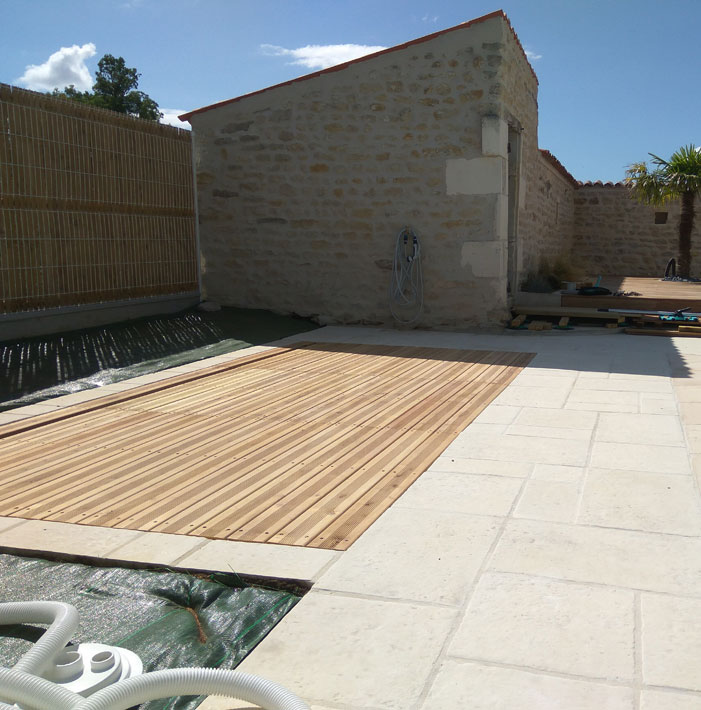 Terrasse bois à Saintes